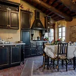 Villa In Lucca With Private Capannori