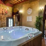 Villa In Lucca With Private Capannori