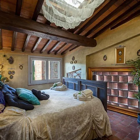 In Lucca With Private Villa