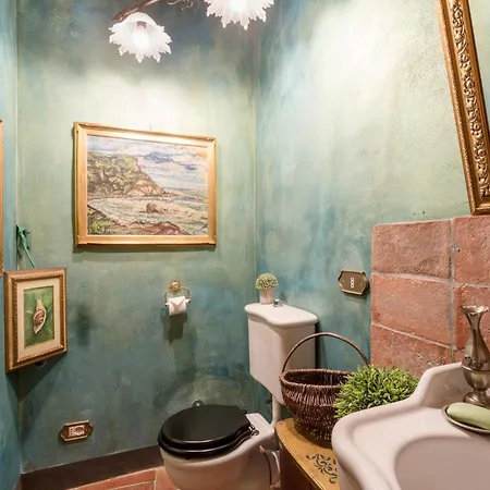 Villa In Lucca With Private
