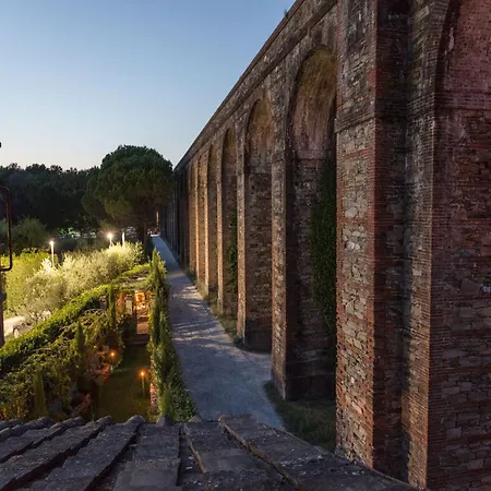 In Lucca With Private Villa *